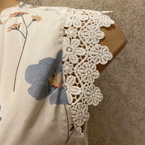 SHEIN White and Blue Floral Crochet Lace Sleeve Blouse - Picture 8 of 13